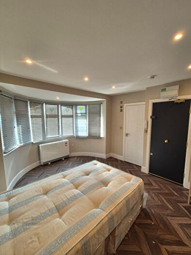 Studio To Rent In The Heights, Northolt, UB5