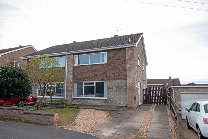 3 Bedroom Semi Detached House For Sale In Rosedale, Yaddlethorpe, Scunthorpe, DN17