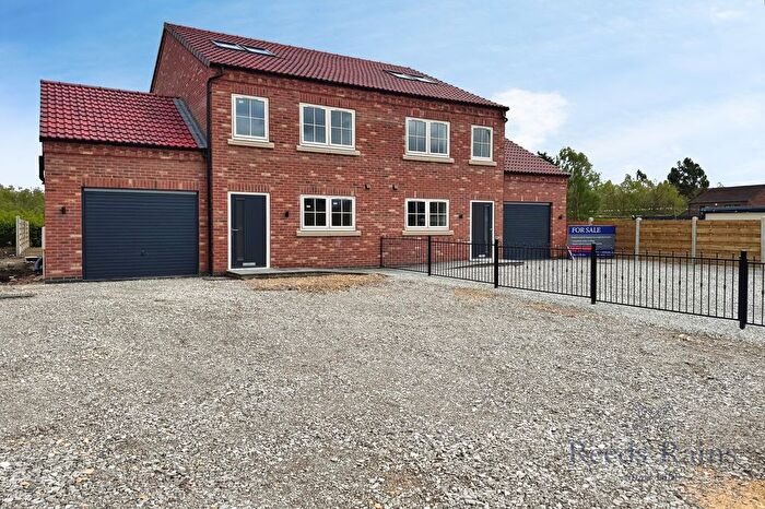 3 Bedroom Semi-Detached House For Sale In Cliffe, Selby, North Yorkshire, YO8
