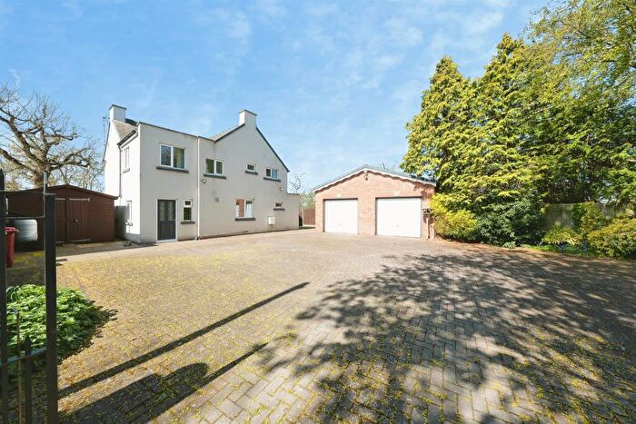 4 Bedroom Detached House For Sale In High Street, Clay Cross, Chesterfield, S45