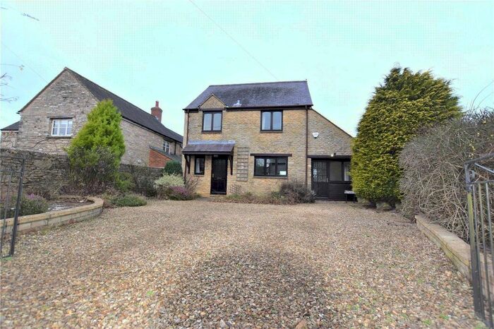 3 Bedroom Detached House To Rent In East Street, Fritwell OX27