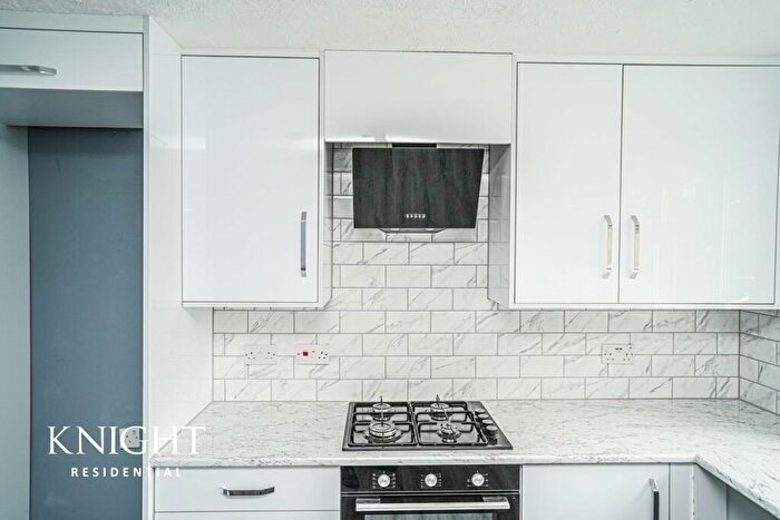 2 Bedroom Semi-Detached House For Sale In Adelaide Drive, Colchester, CO2