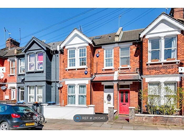 2 Bedroom Flat To Rent In Cornwall Gardens, London, NW10