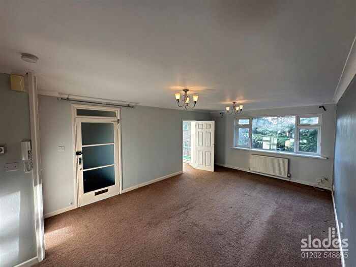 3 Bedroom Flat To Rent In Talbot Avenue, Talbot Wood, Bournemouth, BH3