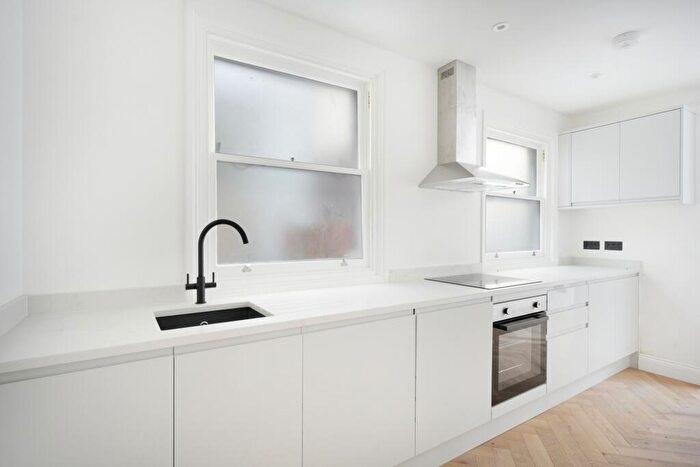 2 Bedroom Flat To Rent In Camden Road, Camden, NW1