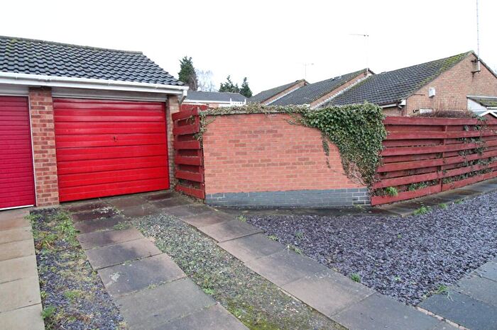 2 Bedroom Bungalow For Sale In Tresillian Road, Exhall, Coventry, Warwickshire, CV7