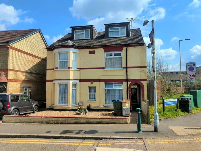 1 Bedroom Flat To Rent In Queens Road, Watford, WD17