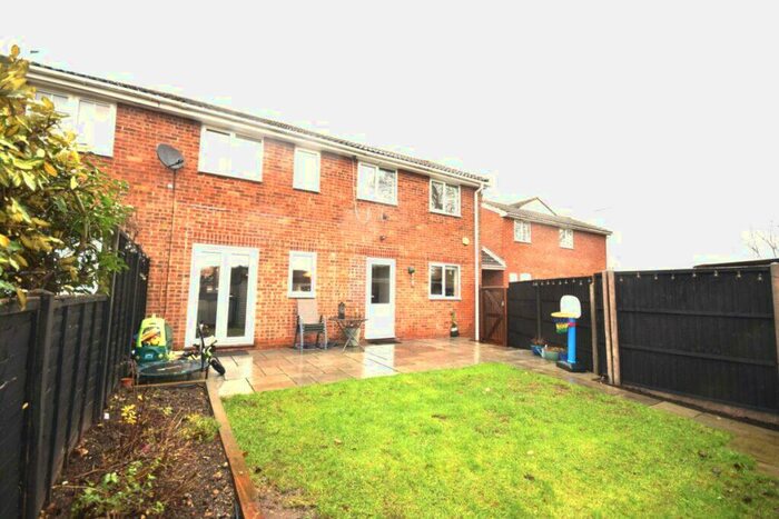 3 Bedroom End Of Terrace House To Rent In Spencer Close, Stansted Mountfitchet, CM24
