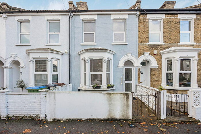 3 Bedroom Terraced House For Sale In Chichester Road, London, E11