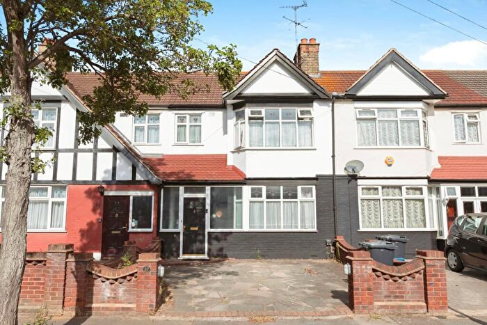 3 Bedroom Terraced House For Sale In Denham Drive, Ilford, Essex, IG2