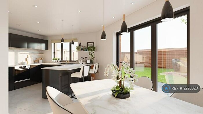 4 Bedroom Semi-Detached House To Rent In Bowling Green Avenue - Off Edison Road, Eccles, Manchester, M30