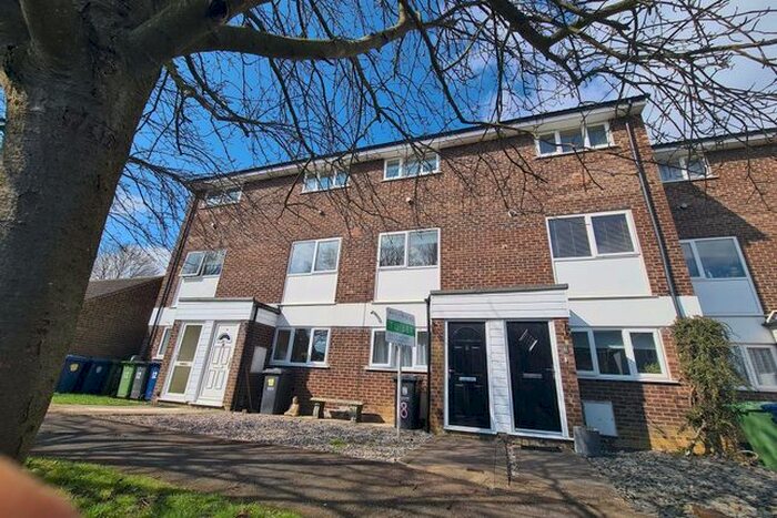2 Bedroom Maisonette To Rent In Asplins Close, Over, Cambridgeshire, CB24