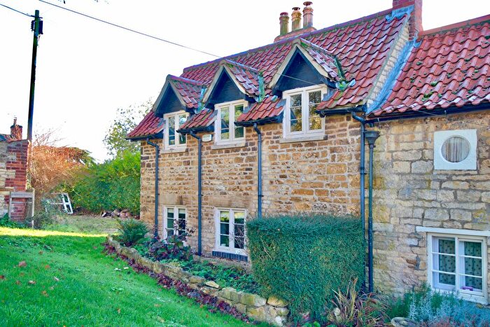 2 Bedroom End Terrace House For Sale In High Street, Fulbeck, Grantham, NG32