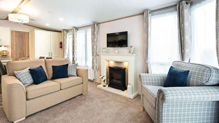 2 Bedroom Property For Sale In St. Leonards, Ringwood, BH24