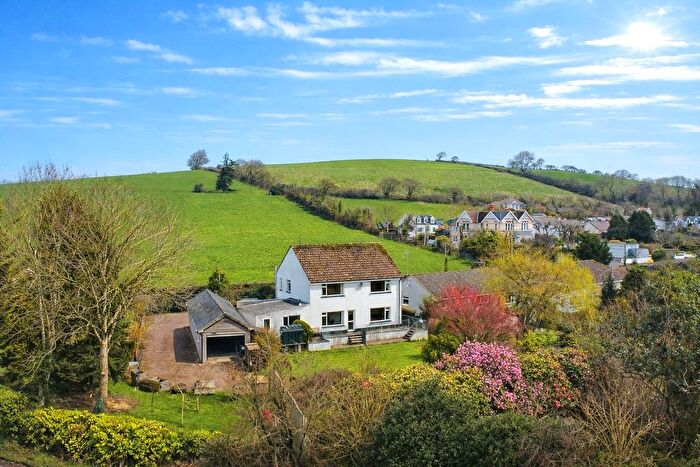4 Bedroom Detached House For Sale In Goodleigh Road, Barnstaple, Devon, EX32
