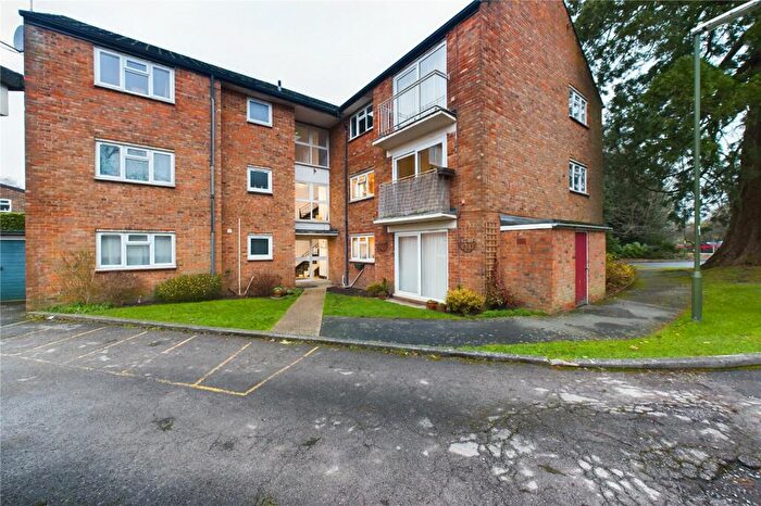 2 Bedroom Apartment To Rent In Beech Close, Newlands Crescent, East Grinstead, West Sussex, RH19