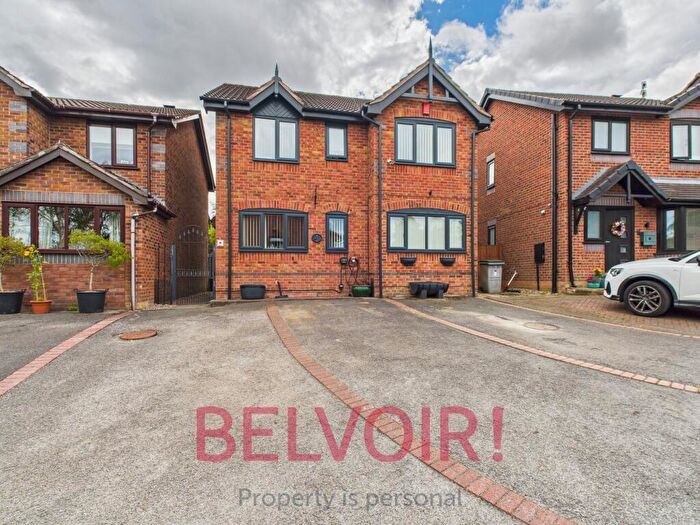 4 Bedroom Detached House For Sale In Tansey Close, Bucknall, Stoke-on-Trent, ST2