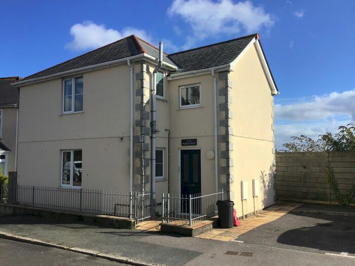 1 Bedroom Flat To Rent In Trevethan Road, Falmouth, TR11
