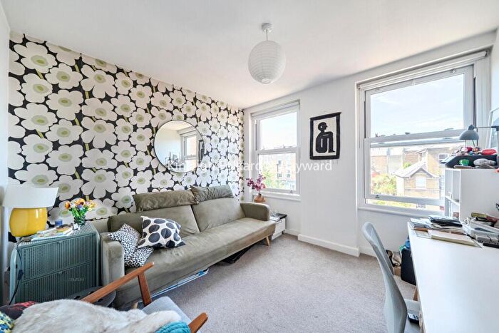 1 Bedroom Flat To Rent In Hornsey Road, Archway, London, N19