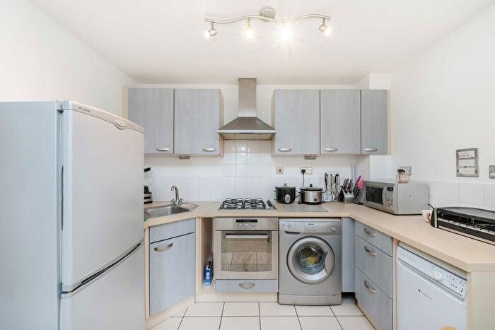 1 Bedroom Flat For Sale In Martello Street, London, E8