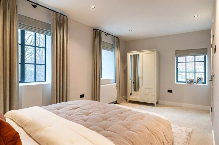 3 Bedroom Duplex For Sale In Brewery Reach, Hope Square, Weymouth, Dorset, DT4 - Photo 7