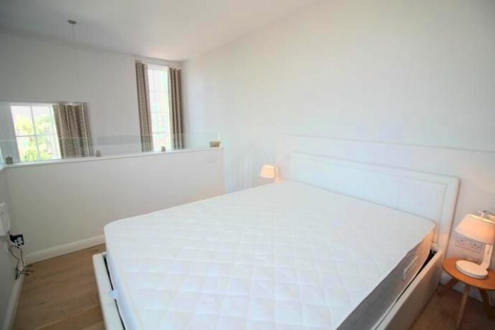 1 Bedroom Flat To Rent In Flat, Mcdonald Road, Edinburgh, EH7