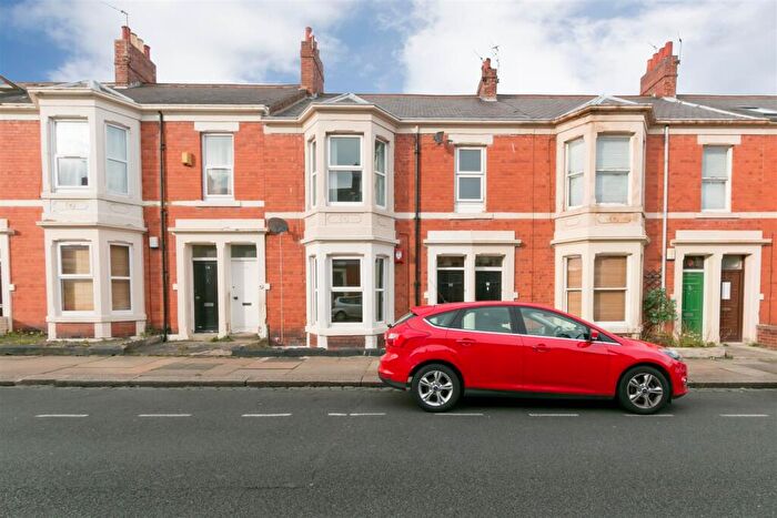 3 Bedroom Flat To Rent In Bayswater Road, Jesmond, Newcastle Upon Tyne, NE2