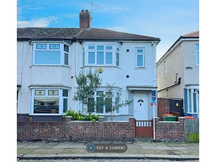 3 Bedroom End Of Terrace House To Rent In Varley Road, London, E16