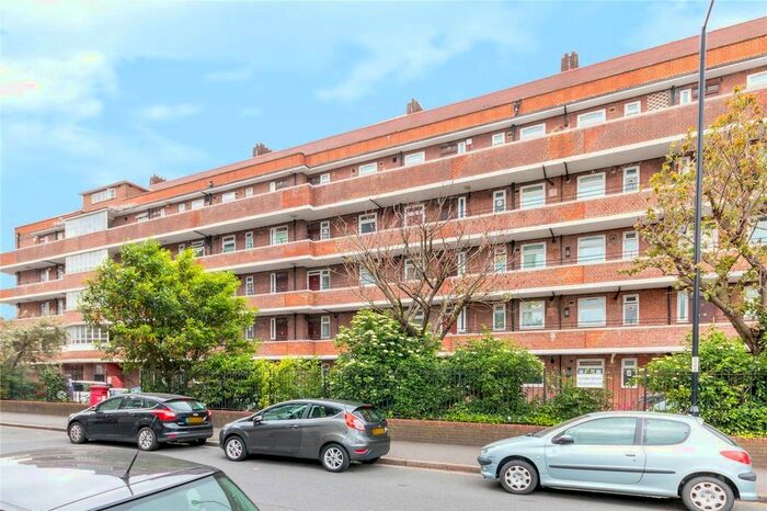 2 Bedroom Flat To Rent In Pomeroy Street, London, SE14