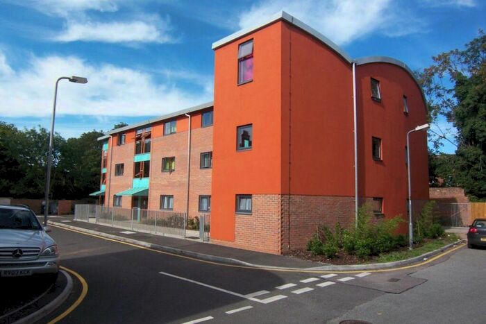 1 Bedroom Flat To Rent In New Square, SL1