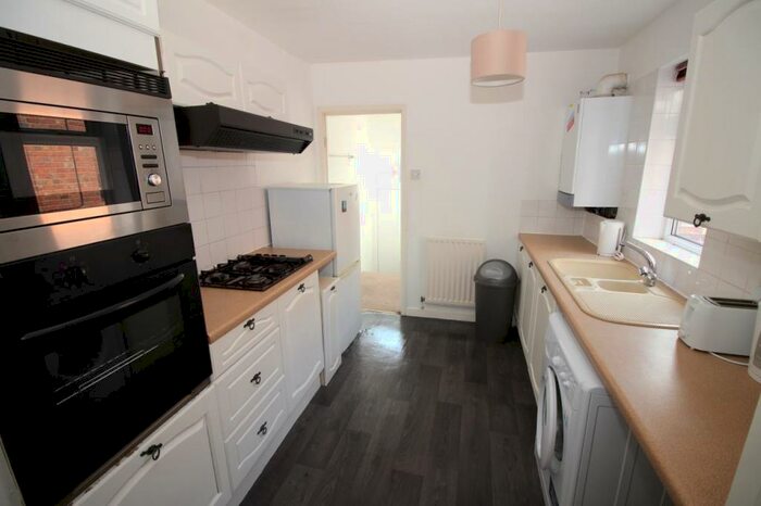 3 Bedroom Flat To Rent In Oakland Road, Jesmond, Newcaste Upon Tyne, NE2