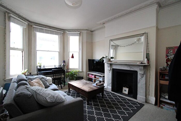 1 Bedroom Flat To Rent In Lansdowne Street, Hove, BN3