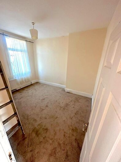 3 Bedroom Terraced House For Sale In Basildon Road, London, SE2