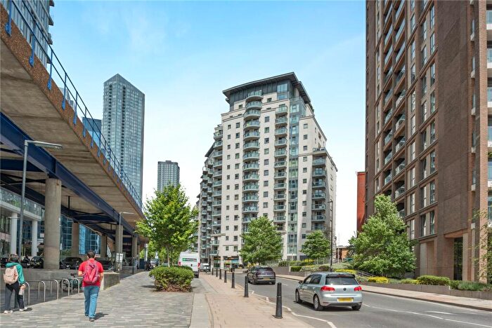 1 Bedroom Apartment For Sale In Roffey Street, South Quay, London, E14