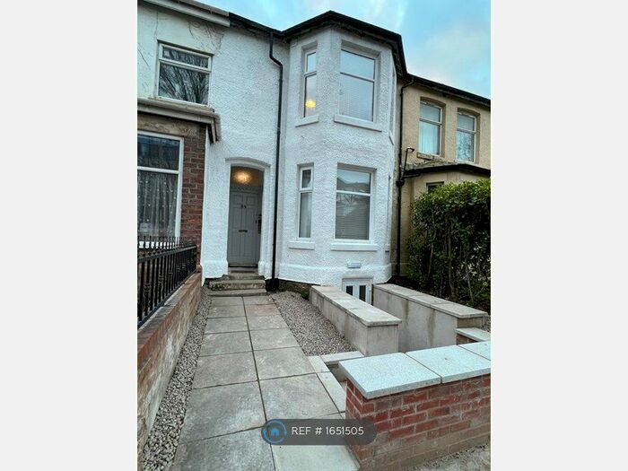 1 Bedroom Flat To Rent In St Andrews Road North, Lytham St Annes, FY8