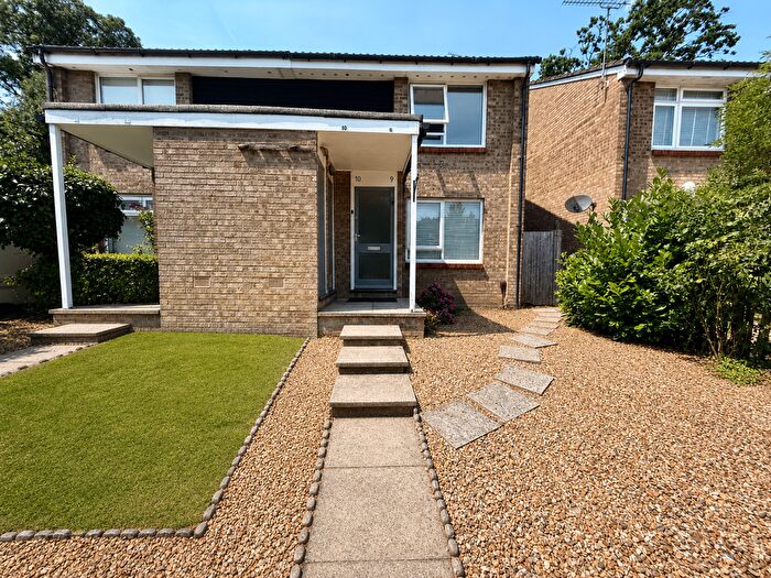 2 Bedroom Flat To Rent In Latchett Road Fosters Close, London, E18
