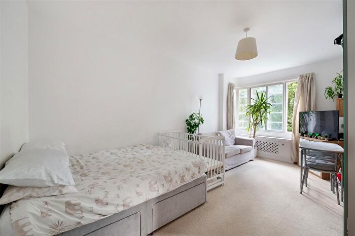 Studio To Rent In Wyke Road, Raynes Park, SW20