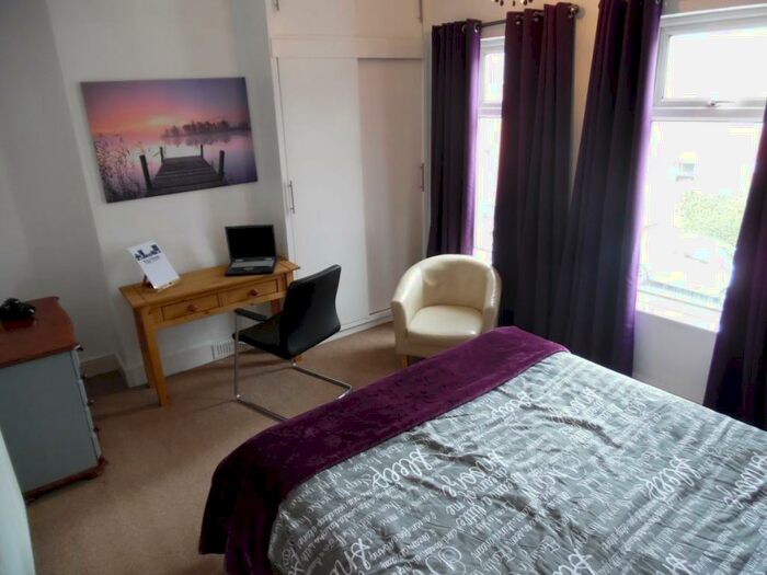 1 Bedroom Terraced House To Rent In Bruce Street, St James, NN5