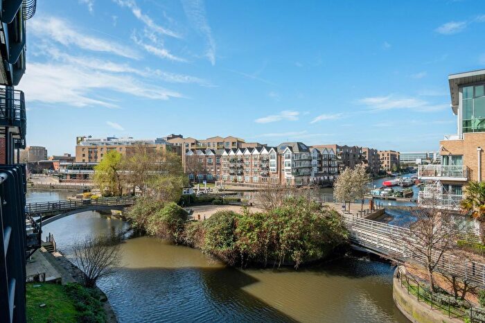 2 Bedroom Flat For Sale In Dorey House, High Street, TW8