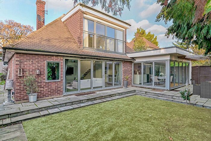 3 Bedroom Detached House To Rent In Grand Drive, London, SW20