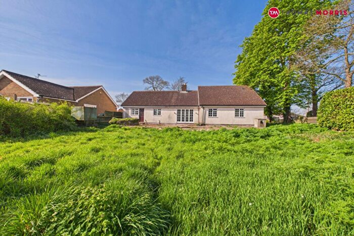 3 Bedroom Bungalow For Sale In Oilmills Road, Ramsey Mereside, Huntingdon, Cambridgeshire, PE26