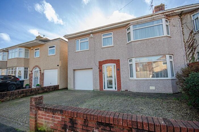 5 Bedroom Semi Detached House For Sale In Quakers Road, Downend, Bristol, BS16