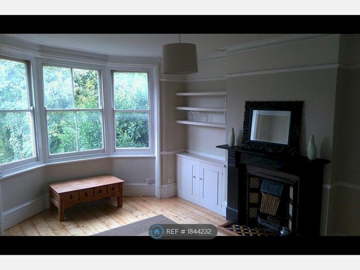 1 Bedroom Flat To Rent In Pepys Road, London, SE14