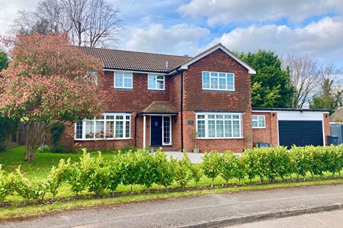 5 Bedroom Detached House To Rent In Holmwood Close, East Horsley, Leatherhead, KT24