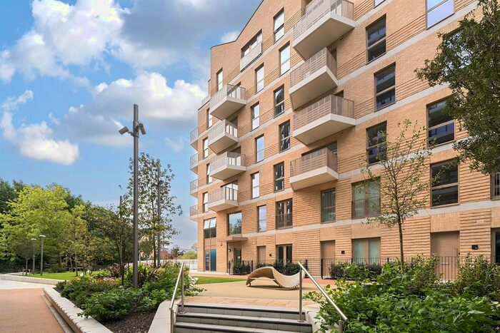 2 Bedroom Flat To Rent In Carraway Street, Reading, RG1