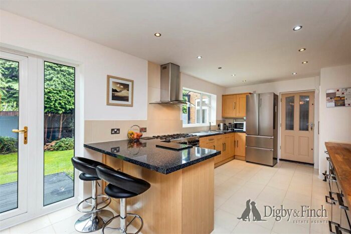 4 Bedroom Detached House For Sale In Vicarage Lane, Radcliffe-On-Trent, Nottingham, NG12