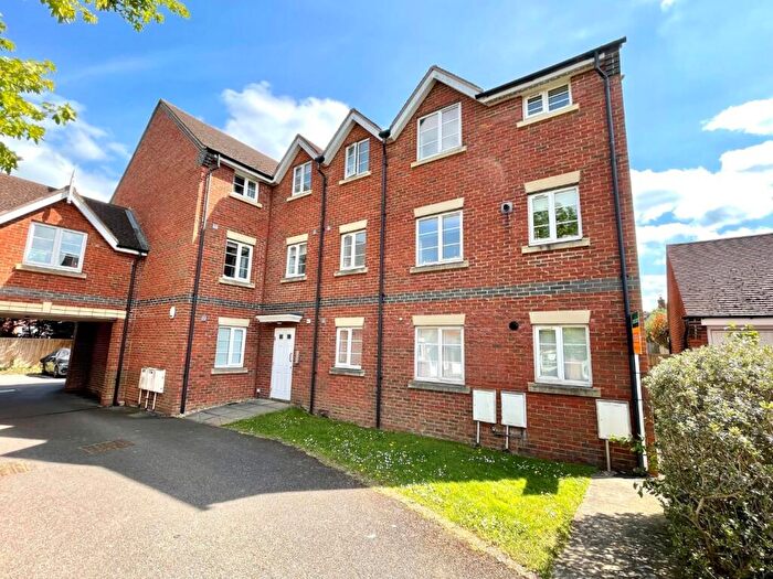 2 Bedroom Apartment To Rent In Primrose Walk, Grange Park, Northampton, NN4
