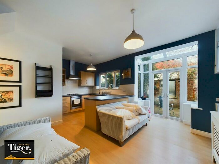 2 Bedroom Link Detached House For Sale In Devonshire Road, Blackpool, FY3