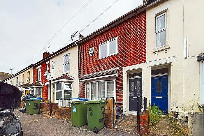 4 Bedroom Terraced House To Rent In Berkeley Road, Southampton, SO15