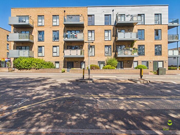 2 Bedroom Flat For Sale In Sovereign Court, Sterling Road, Bexleyheath, Kent, DA7